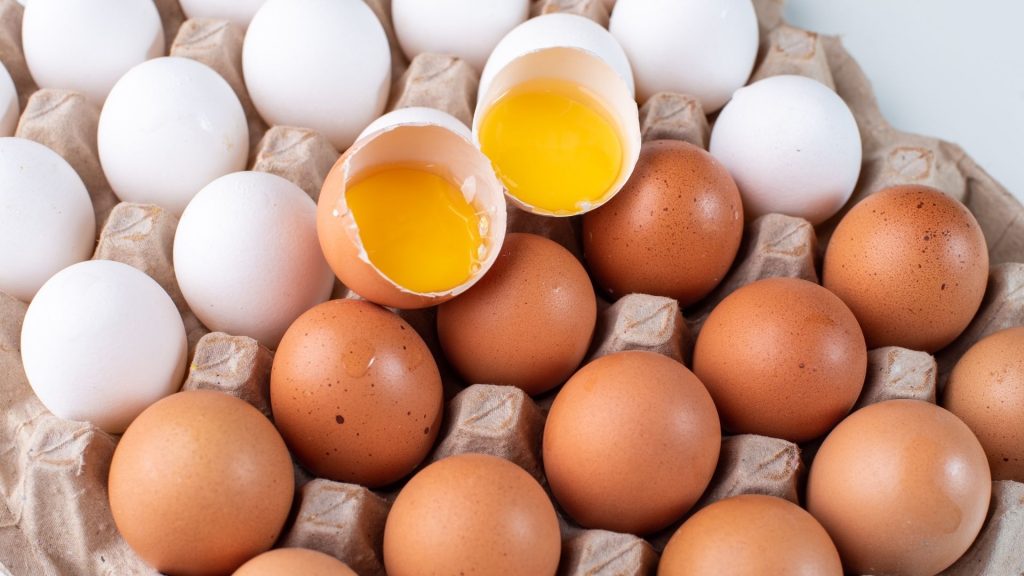 Are brown eggs healthier than white